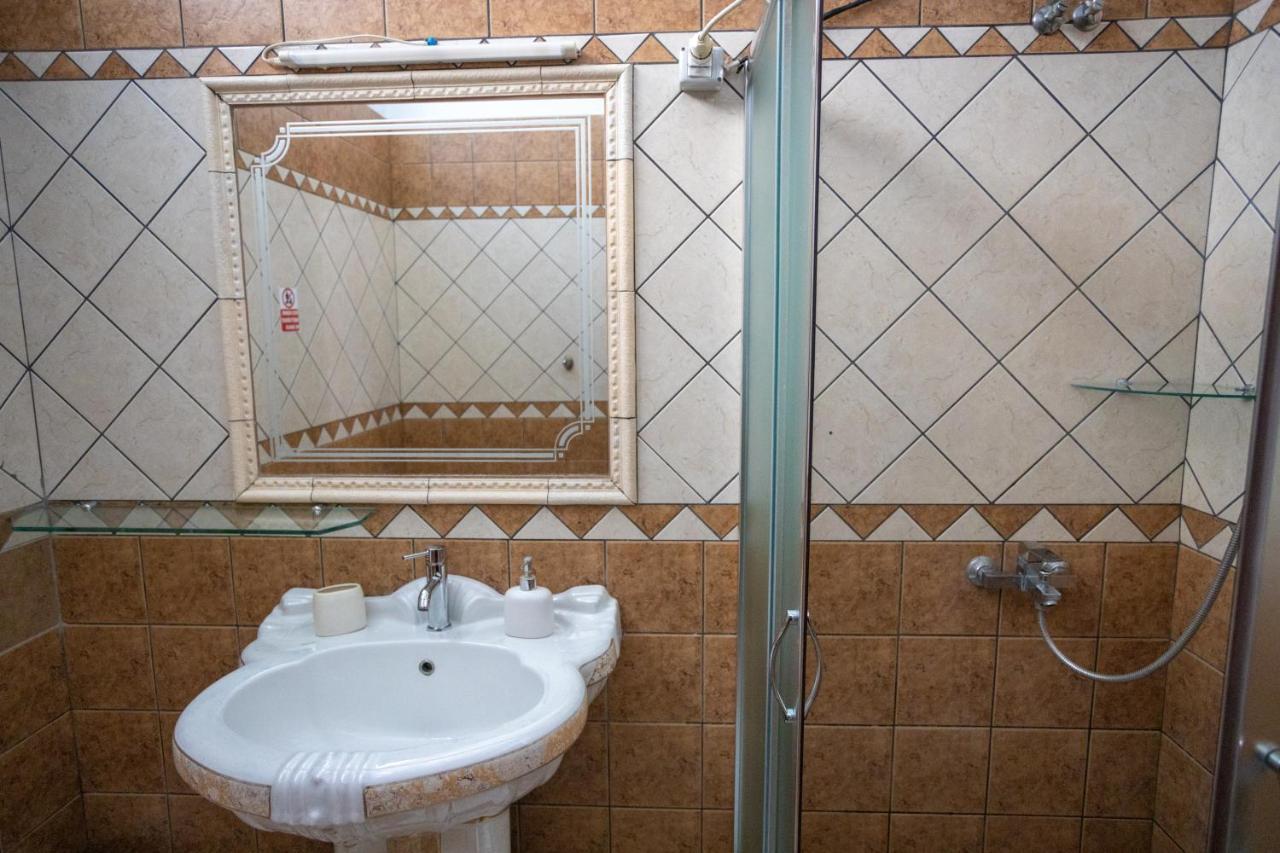 Vila Aulona Vlorë Exterior foto